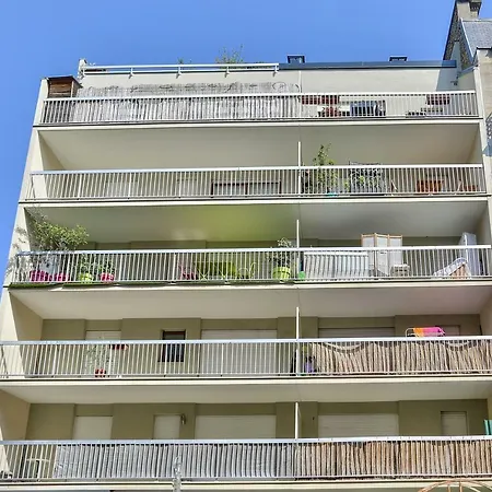 Spacious Studio 30m2 *** 17 Arrondissement *** Appartamento Parigi