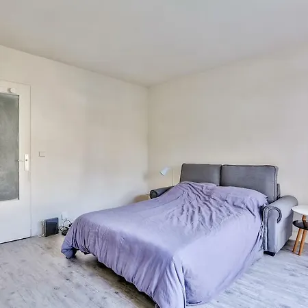 Spacious Studio 30m2 *** 17 Arrondissement *** Appartamento